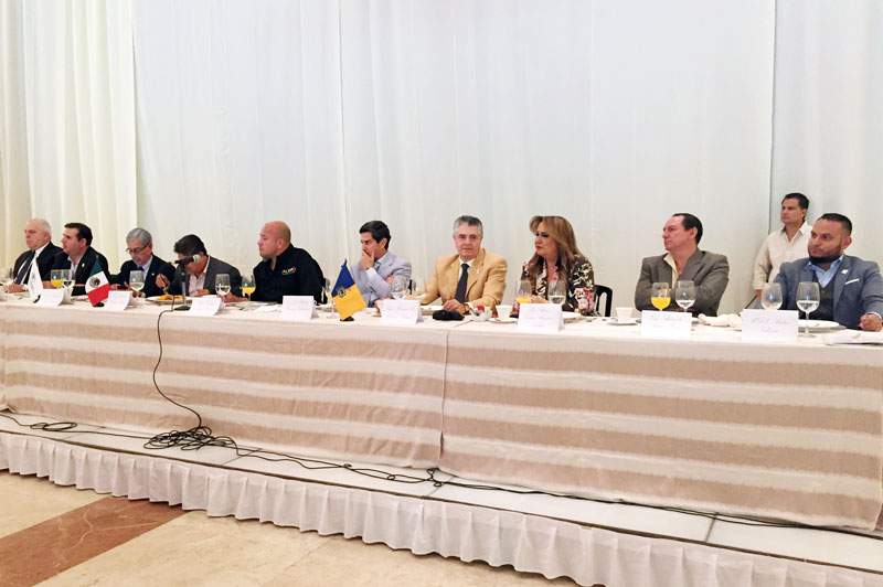 Dialogan empresarios y candidatos en Jalisco