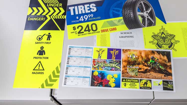 Hojas extragrandes y tinta amarillo flourecente, nuevas capacidades de la Xerox iGen 5